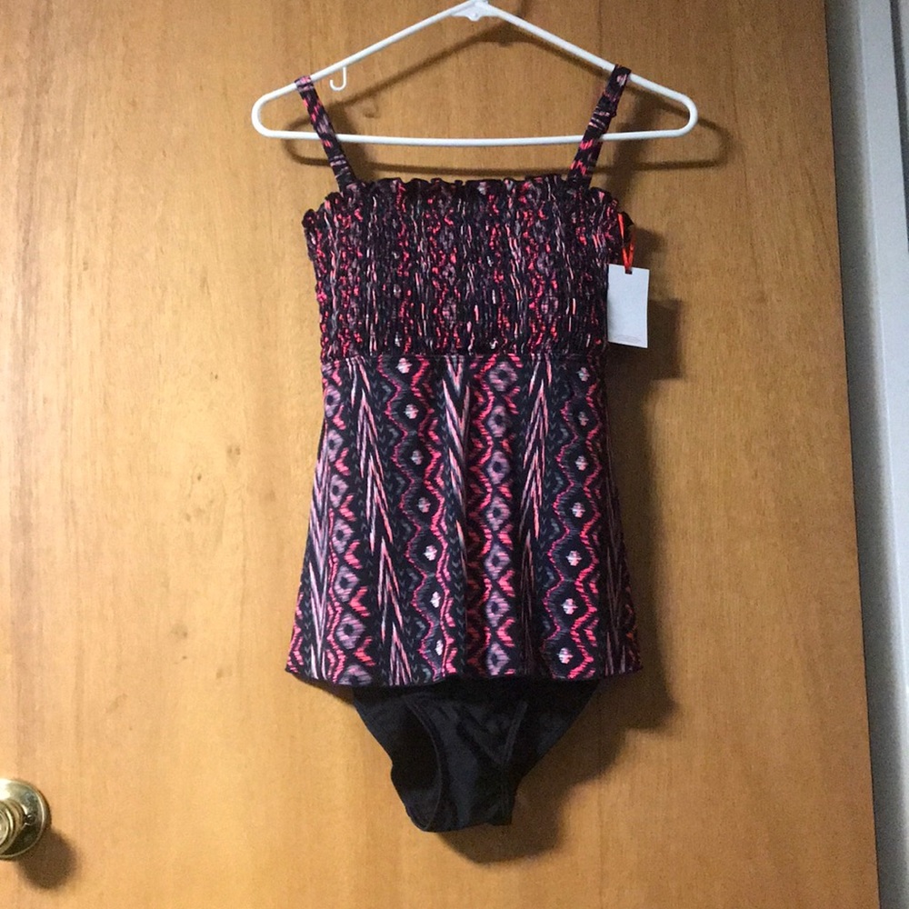 BNWT MagiSculpt The Wonderpiece Multi Print Swim